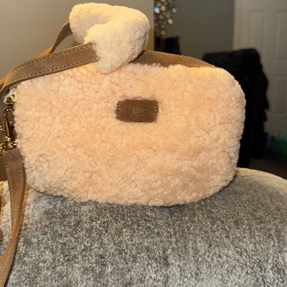 UGG Cream Plush Crossbody Bag with Leather Accents - Picture 5 of 8